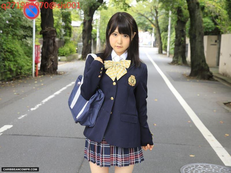 如花似玉的学生妹被大黑屌插入 [26P]