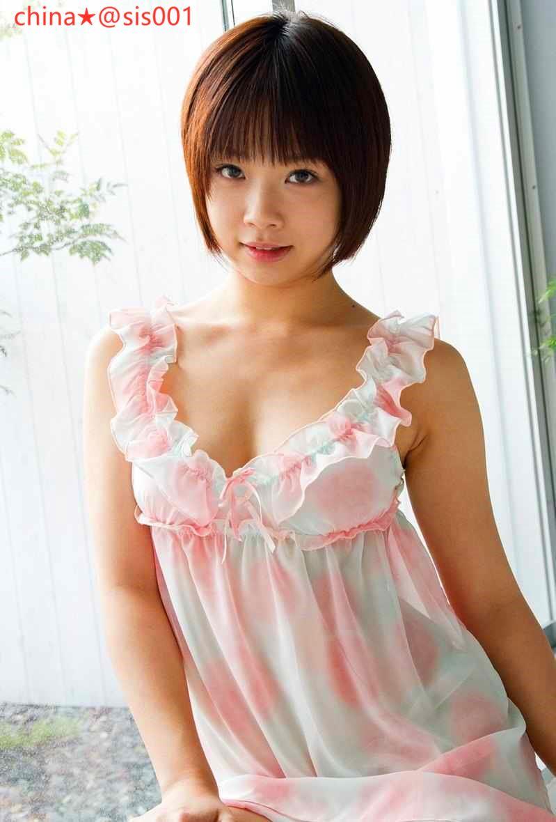 短发圆脸萌妹子[21P]
