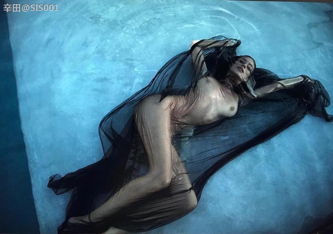 阿勒加德拉·吉尔曼特Alejandra Guilmant露点写真02[24P]