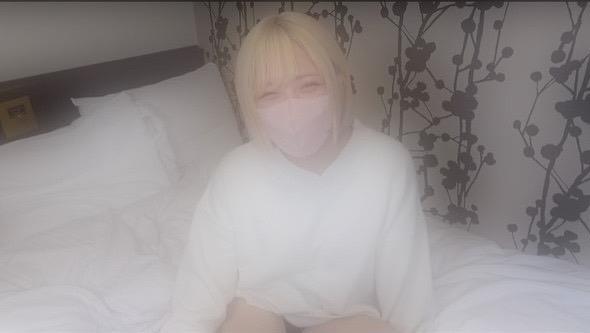 【無】初撮り！これぞギャル！スレンダーな金髪色白ギャルがこれまた最高にエロすぎた。妊娠したいと言われたので興奮しお望み通り最後は生中出し。※レビュー特典あり
车牌号：FC2PPV4270459