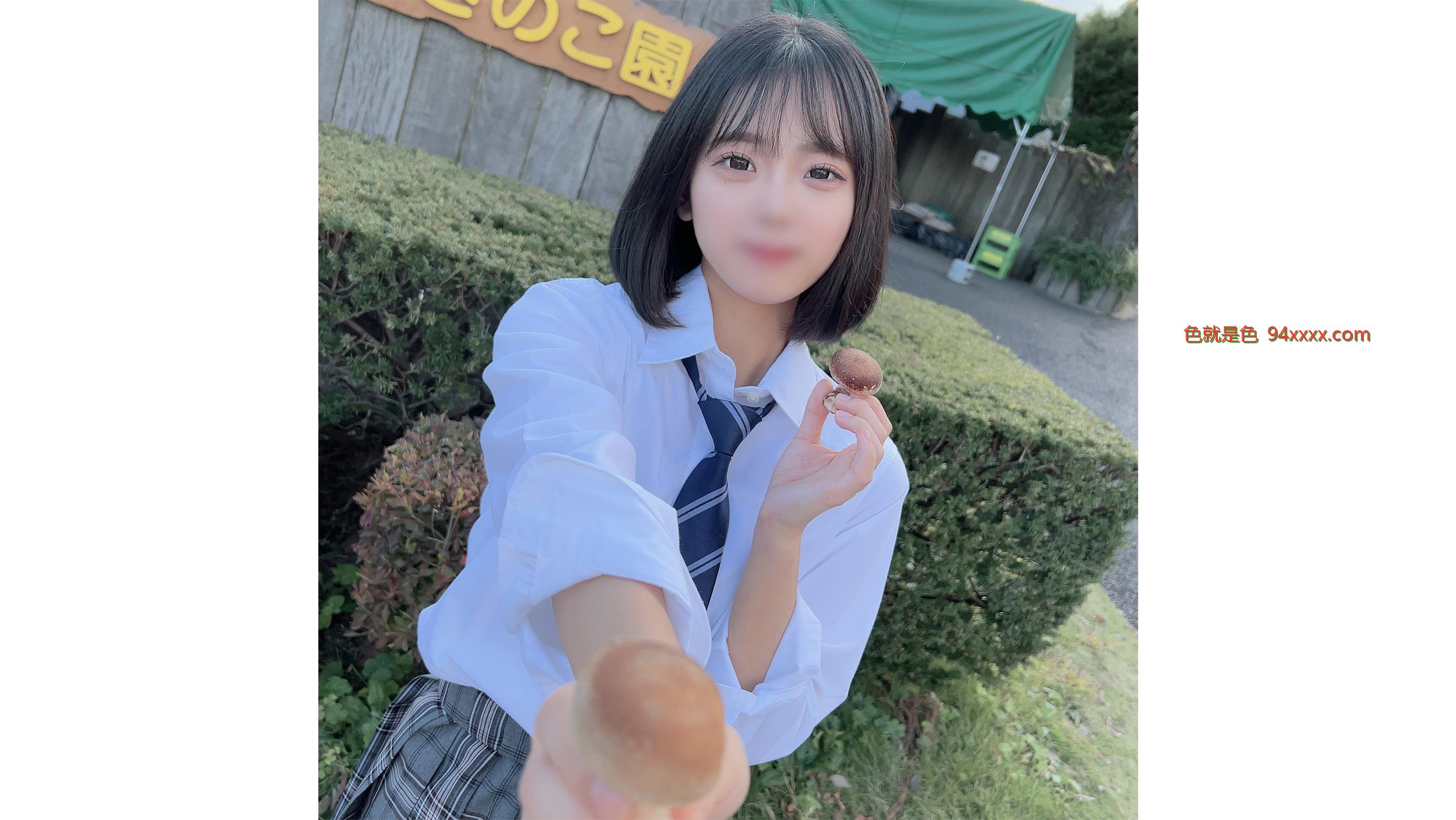 顔出し！！明日まで限定！！「あの事」から成長して驚くほど可愛くなった清純可憐な女◯◯生を山中に連れ込み有無を言わさず青姦生中出し！！この女は何度犯しても気持ちいい・・・
车牌号：FC2PPV4302474