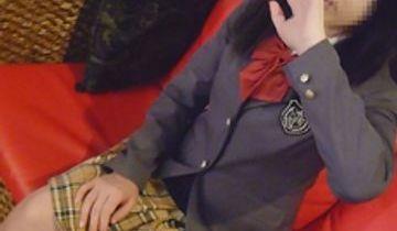 个撮黒髪美少女の生徒会长がまさかの里垢円光で见知らぬオヤジに生パコ中出し