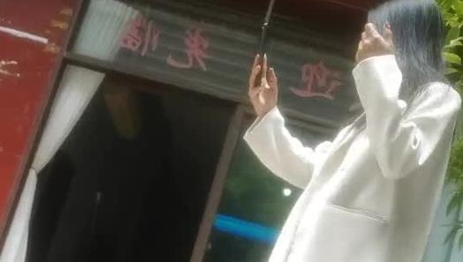 持有无套内射武装，陕西探花，街头操逼太多，没人敢接单了，选中少妇操逼，多角度花式啪啪