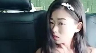 长得像某AV女星的大波妹和男票友野外小树林车震这男的很久没记得了吧射得动力浓浓的