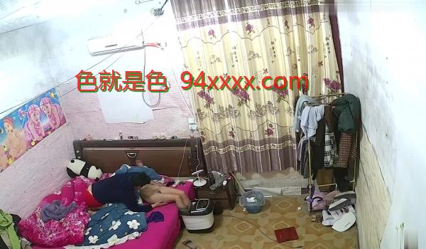 新偷窃破解家庭网络摄像头新婚小夫妻上来就是扒内裤第一操