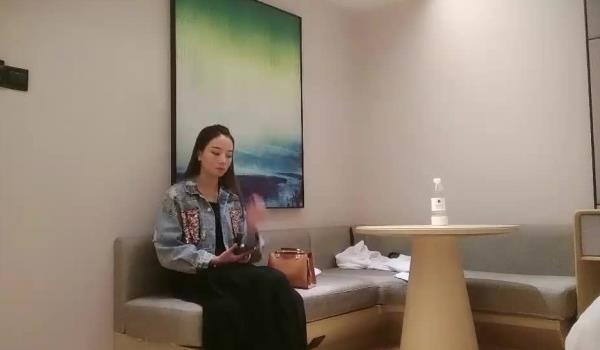 全国探花深夜再来一场高颜值裙子裙子苗条妹子，口交上位骑乘大力猛操呻吟娇喘可爱