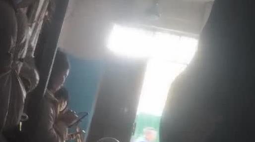 窟有嫩妹，陕西探花，一下午三炮发布平民，从嫩妹到大妈，战力持久干得哇哇叫，逍遥一全世界好快乐