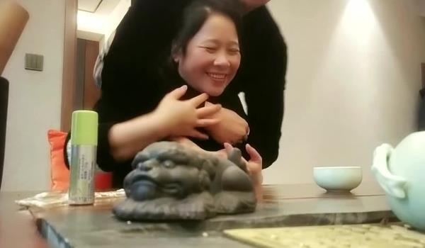 泡良最佳教程，良家故事，大神纵横花丛中，大姨们真会玩儿，自卑的姐姐不敢出轨，一通忽悠成功拿下