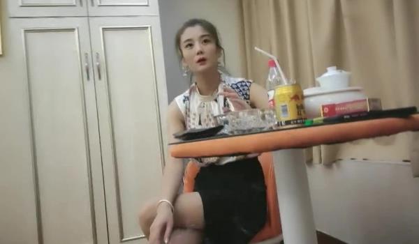 花高价约啪极品女神着装打扮身姿风情时尚啊高挑性感大腿肉肉软软抱住揉奶销魂受不了猛烈抽插狠操