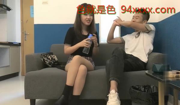 清纯又肤色9分颜值外围美女看小伙挺帅愿意接吻，性感肉丝骑在身材调情，喜欢你穿衬衣操，极品肥穴正入爆操