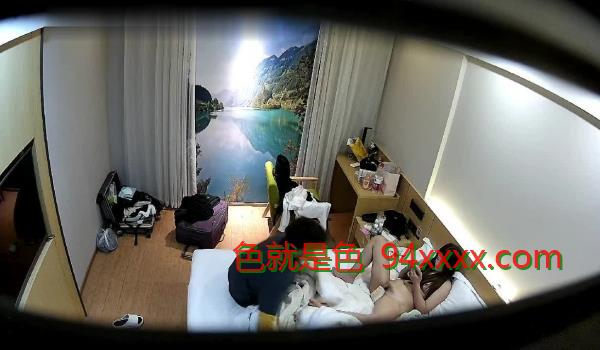 学生情侣酒店入住3天打游戏操逼️跨年夜小姐着接客说生意不错职业素养相当高