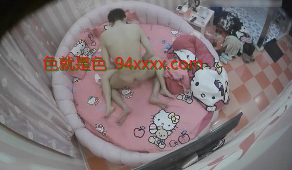 大学生情侣周末学校外开房清纯闷眼镜骚妹阴毛浓密性感男友啪舔一舔就插想要刚开苞不久进去有点疼1080P原版