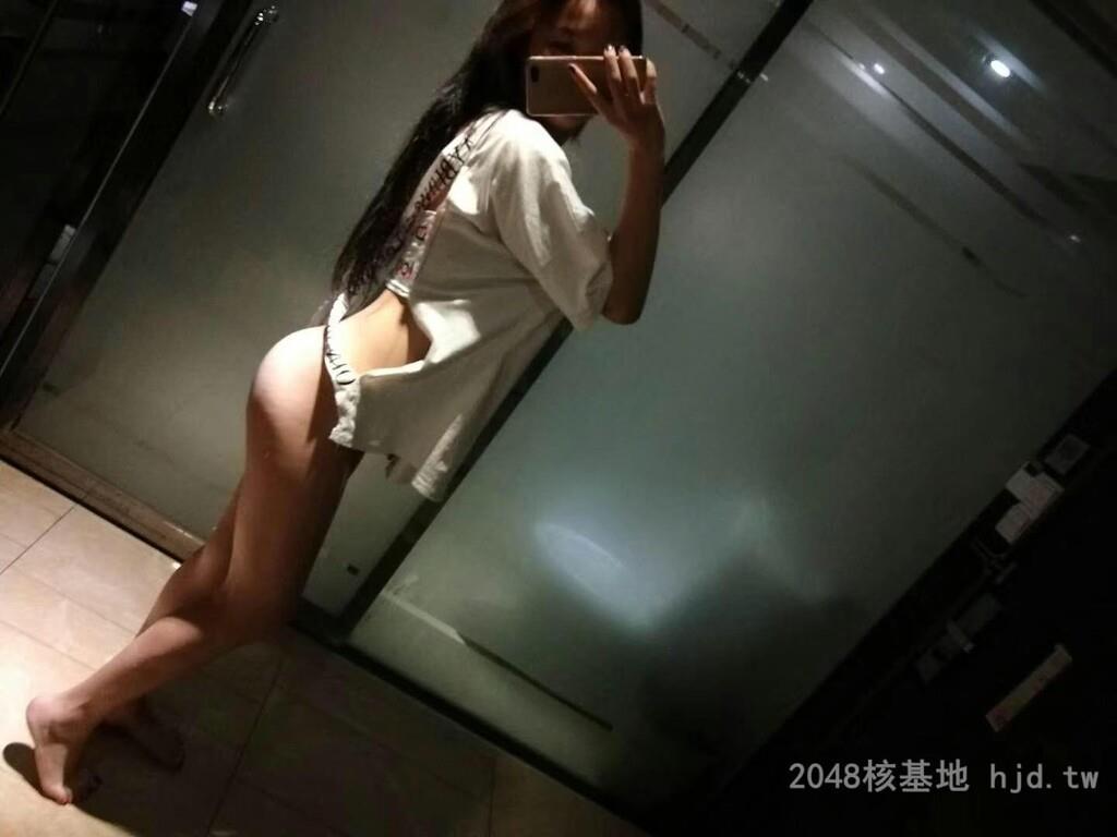 撸铁勾搭的美女[10P]