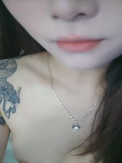 ＃直播_ _ _ _，全裸收费房，多毛骚逼掰开，小尺度展示身材，小尺度展示身材