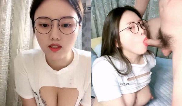 极品眼镜妹小鱼干！外表甜美骚的很！趴在桌子上舔逼，开档肉丝沙发上操，不尽兴黄瓜自慰