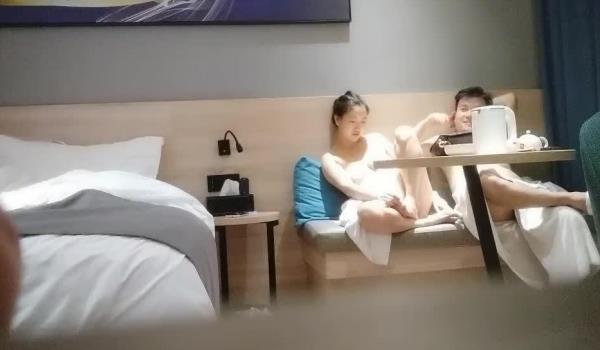 新人探花496 9.27新人小强来探花 约了个良家少妇 神奇角度看个寂寞