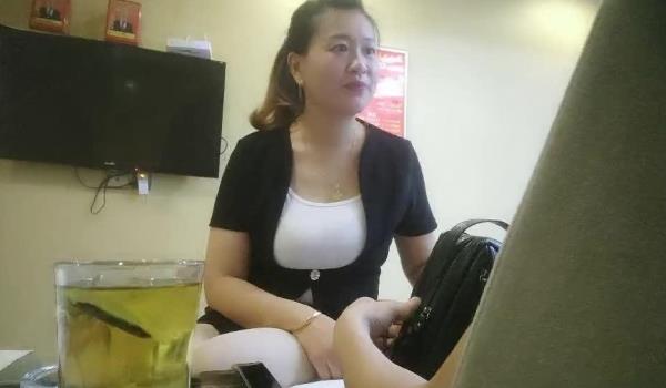 乡村探花重金忽悠足浴店良家 酒店开房啪啪 舔穴狂魔进攻鲍鱼 少妇高潮尖叫不断 享受其中真快活