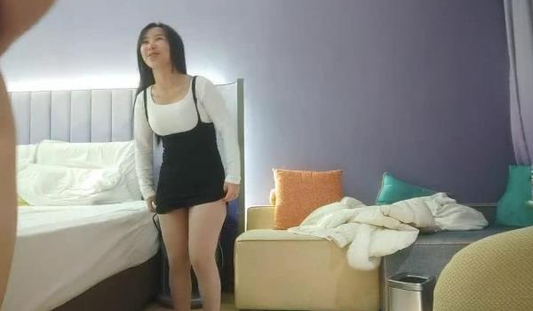 利哥探花 为整容贡献肉体的剖腹产少妇态度好 第二炮