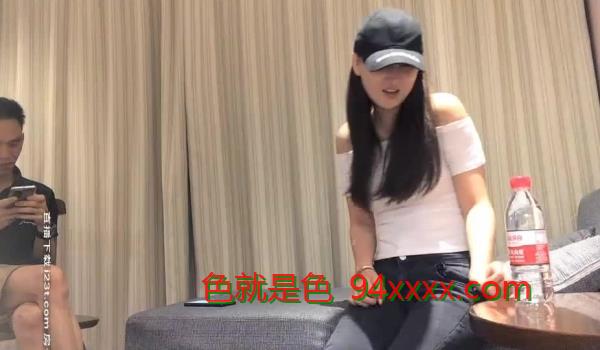 午夜寻花再约高颜值牛仔裤鸭舌帽妹子，互摸舌吻口交上位骑乘抬腿侧入猛操