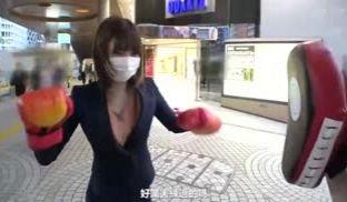 200GANA-2298真实搭讪，初次摄影。1495 保险业务员感到压力和疲劳！撕破丝袜的性爱开始！！苗条的身体对紧密的接触很敏感，摇晃到绝顶高潮！