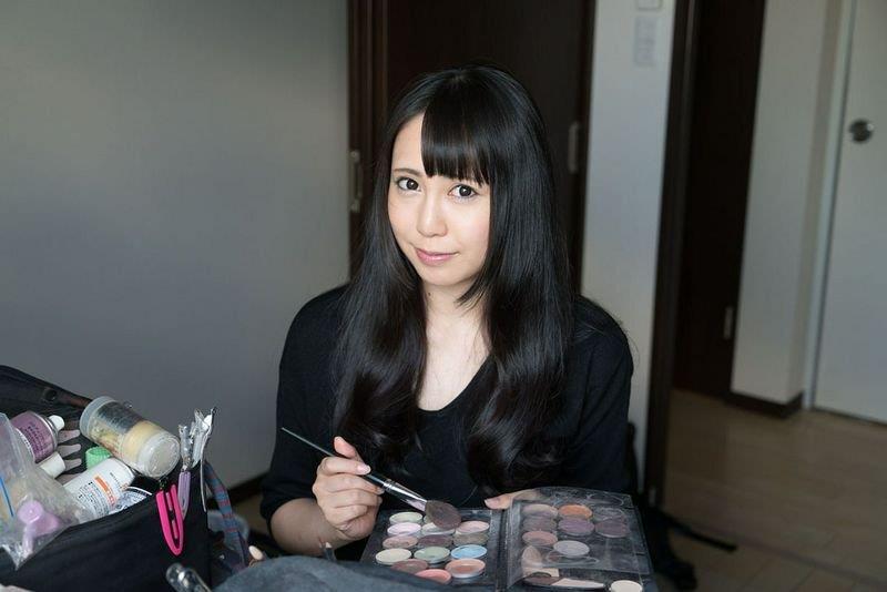 豊田ゆう：ムラムラしちゃったメイクさん?电マ试してたら濡れちゃった?