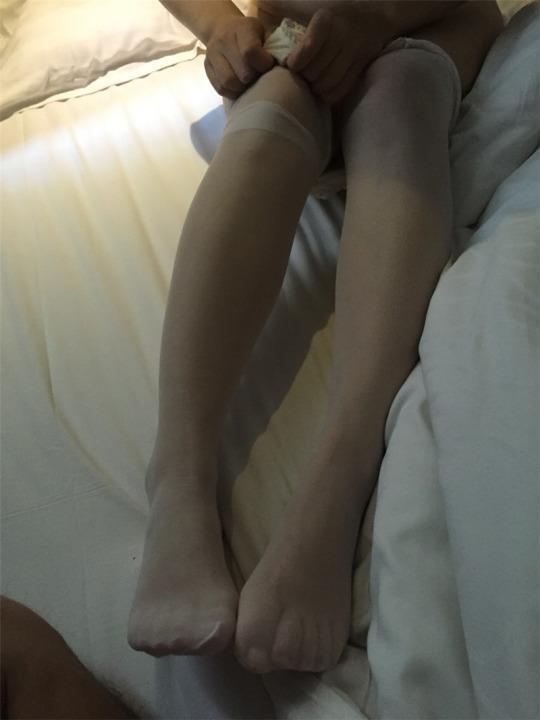 我的白丝黑森林袜炮友[18p]