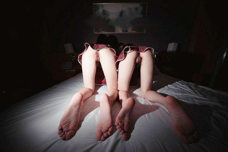 双飞两闺蜜
