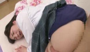 GS-282-制服のスカートが短い妹は、いつも目の前でパンチラしまくり！注第04集