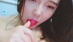 极品高颜值巨乳骚货。