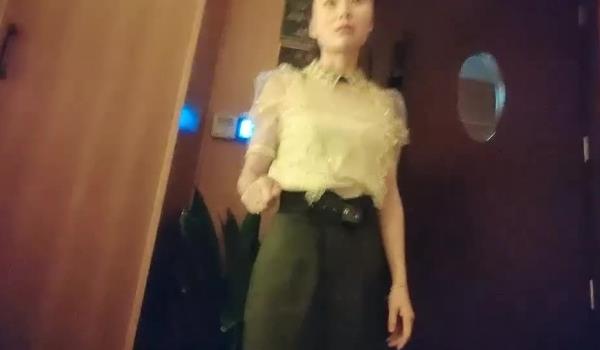 一代炮王疯狂的做爱机器山鸡岁月足迹遍布大街小巷，按摩店扫街会所，小骚逼们一个个的被操得嗷嗷叫！，小骚逼们一个个的被操得嗷嗷叫！