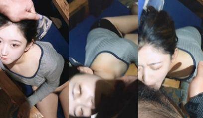 你的青春女神 在给我舔鸡巴