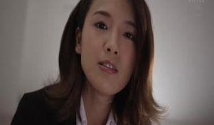 JUL-048出张先のビジネスホテルでずっと憧れていた女上司とまさかまさかの相部屋宿泊向井蓝第04集