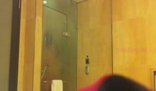 台湾情侣泄密❤️微肉人妻被大肉棒猛插1第02集