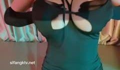 《顶级女神✅重磅泄密》最新流出秀人网波霸尤物女模极品名媛田冰冰黑丝露脸自摸挑逗诱惑大哥第01集