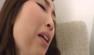 MBM-068「もっと若い娘にしなさいよ」とか言いながらも、まんざらでも无い気分で第03集