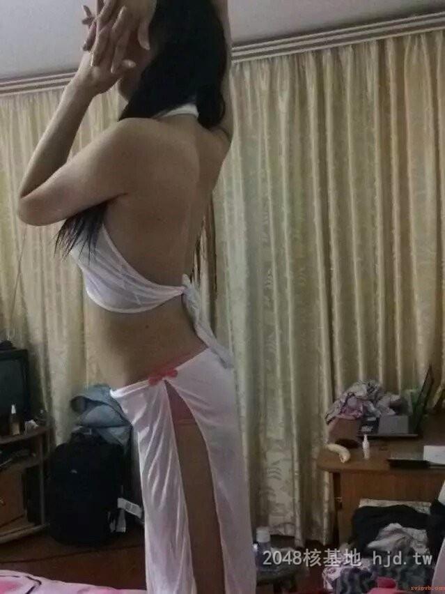国产骚货反差婊子13[15p]