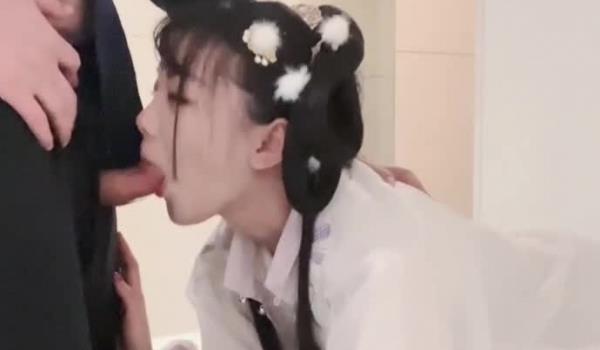 最新极品网红美少女 小余 剧情演出被尾强奸的白丝汉服少女 深喉翘屌刮擦G点 精液灌满骚穴满满的征服感