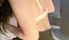 超级女神~YOSHIKI尺度大开~黑丝破洞~洗澡泄尿~跳蛋自慰~-✨✨✨--看起来仙气飘飘_20220707-013950-188_(new)第01集