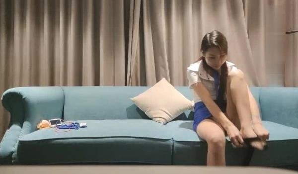 龙一探花约了个性感少妇穿上情趣制服网袜啪啪，镜头前口交后入上位骑乘大力猛操