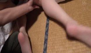 MVSD-383新婚旅行の思い出にと持っていったビデオカメラには妻のとんでもない姿が映ってました第03集