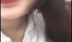 长发御姐上班族瑶瑶直播 趁中午同事出去吃饭在办公室漏奶漏逼跳