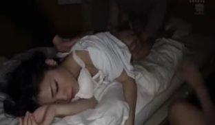 KAR-955沖撃映像流出！夜勤巡回中の美人看护师をクロロホルムレイプする第03集