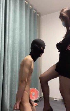 ӳŮ˿߸̼ǿ㽻̣[MP4/399MB]
