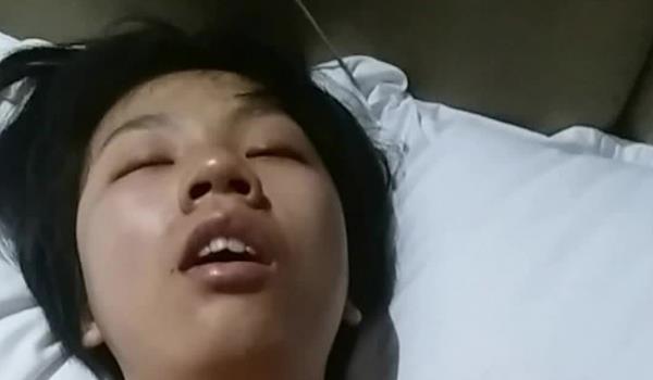 1080p版版睡得太沉随便玩睡得太沉随便玩操小穴竟是处女操小穴竟是处女菊花松弛全开菊花松弛全开