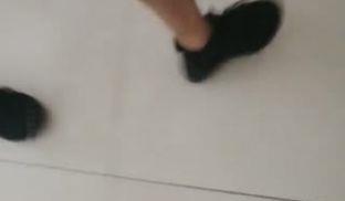 酒吧喝酒搭讪认识的齐逼短裙极品性感大美女,玩嗨后开车带到附近酒店啪啪,美女还真耐操第01集