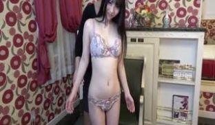 FC2PPV3292477カメラマンあり「私で気持ちよくなってください...」スレンダーくびれボディを持つ黒髪ロングの清楚系女子第01集