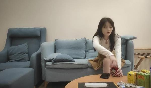 我开着拖拉机高端外围场重金约操漂亮小姐姐扛起探花大旗超清设备沙发啪啪肤白貌美看点多