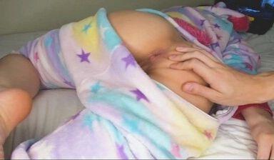 性交处女新娘第一次在肛门和射液里面