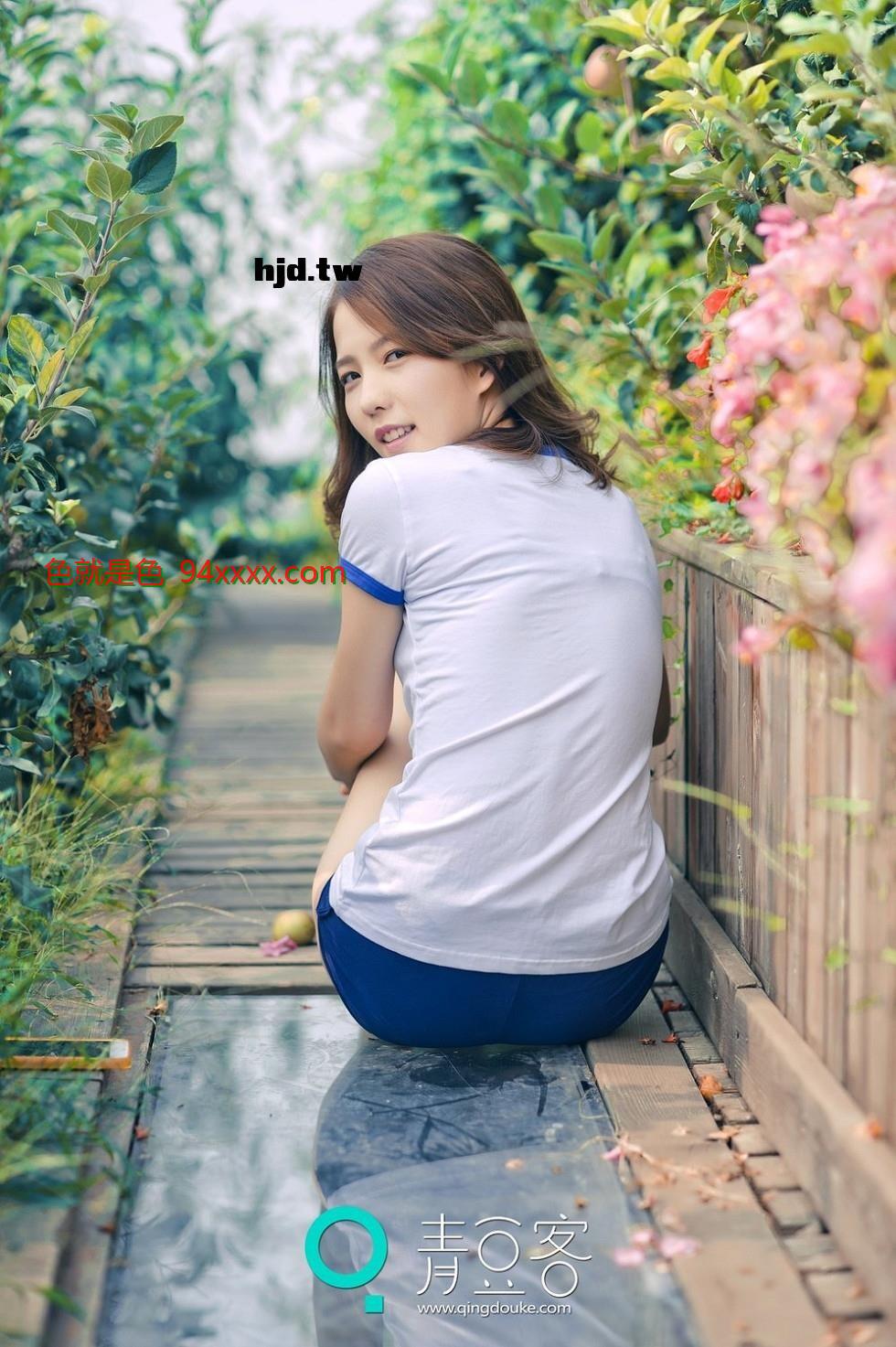 嫩模哈拿花园清新学生运动装写真22P