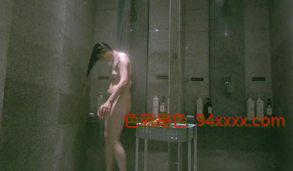 私房十二月最新流出 ️重磅稀缺国内洗浴偷拍第3期人数众多都是年轻的美女第二季